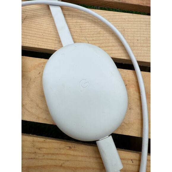 Google Chromcast with Google TV-No Remote(Controllable w/ SmartPhone) - Picture 3 of 7